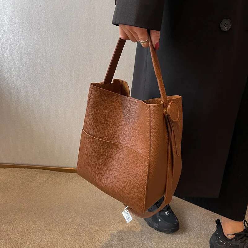 Commuting Fashion Basic Versatile Simple Wide Bucket Single Shoulder Crossbody Bag