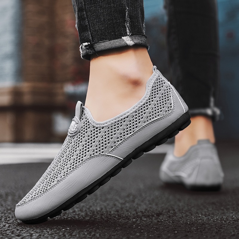Men's summer new breathable low cut casual lazy people, lightweight and fashionable men's shoes for one foot