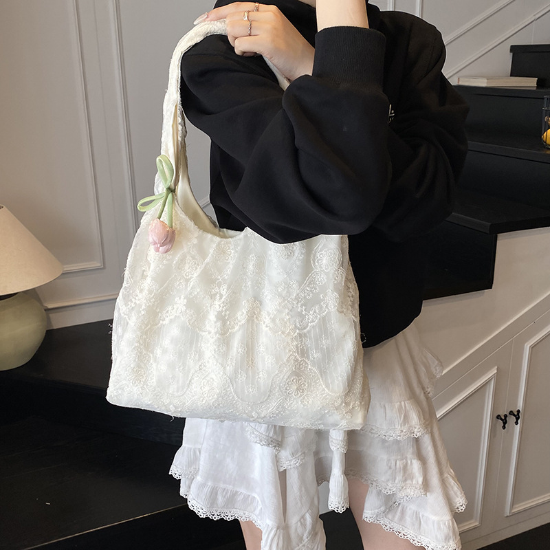 Korean Sweet Lace Underarm for Women 2025 New Fashion Solid Color Embroidered Large Capacity Commuter Shoulder Bag
