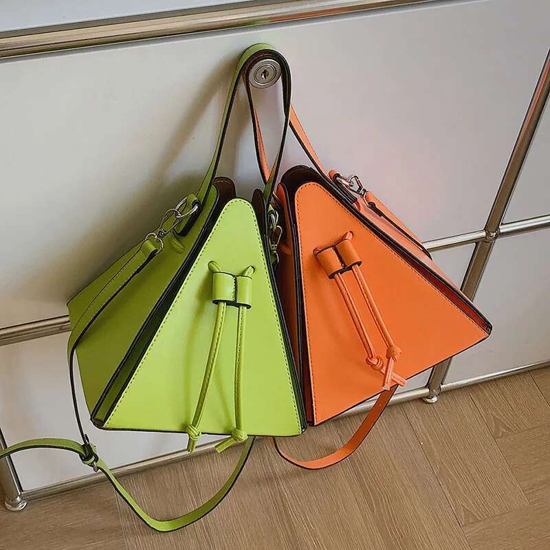 Fashion Ladies Shoulder Handbag Sense of Women High quality Leather Crossbody Bag Designer Female Triangle Bags