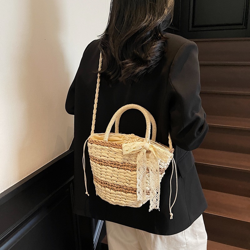 2025 New Seaside Vacation Style Handheld Vegetable Basket for Women with Hollow out Splicing and Weaving Large Capacity Single Shoulder Crossbody Bag