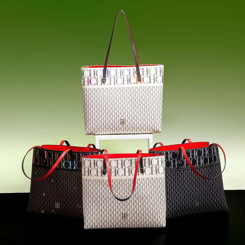 Classic Retro Fashion Women's New Handheld Shoulder Bag With Large Capacity Letter Design For Women