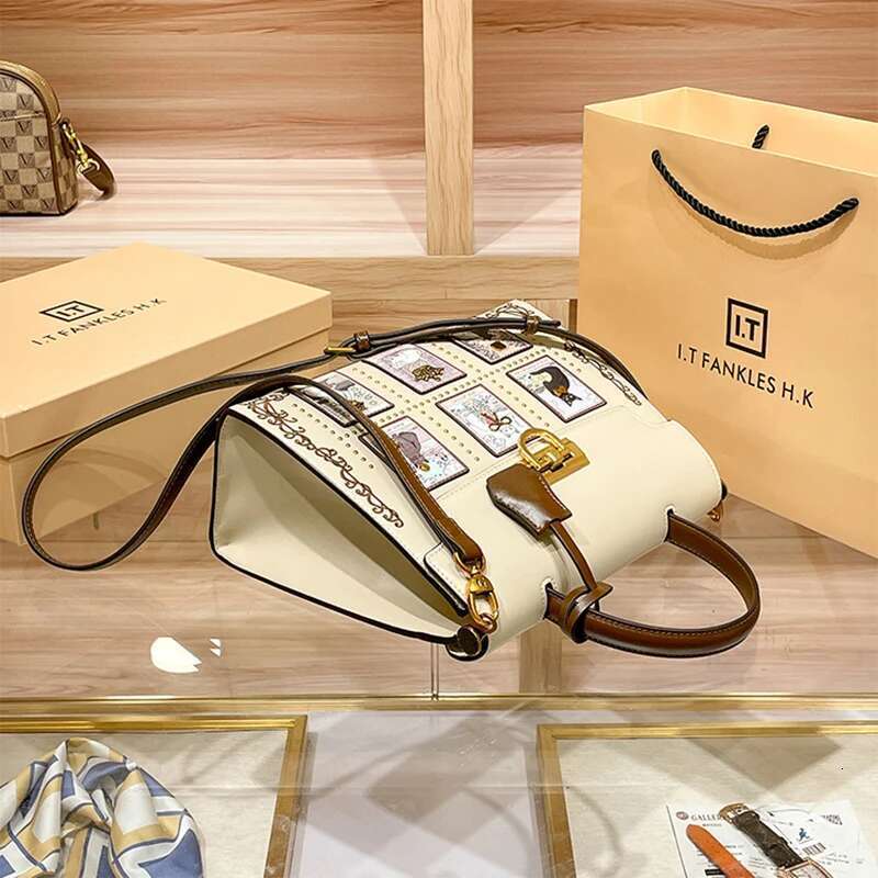 Light Brand Women's Handbag 2025 New Autumn And Winter Fashion Heavy Industry Painting Designer Shang Crossbody Bag Large