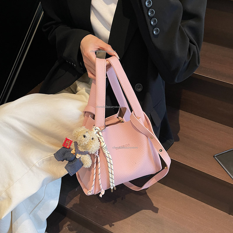 2025 Women's New Shoulder Bag Free Shipping Designer Litchi Pattern Bucket Bag Portable Simple Fashion Handbag 3D Vegetable Basket