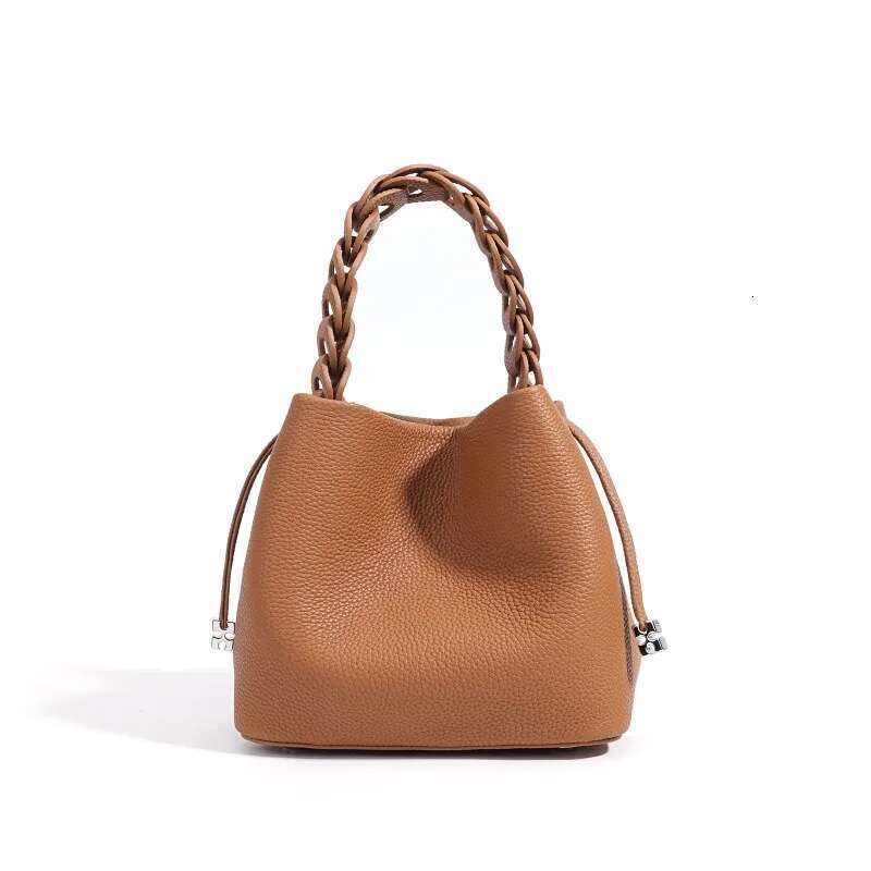 Cowhide Bucket Bag 2025 New High Quality Genuine Leather Crossbody Versatile Commuting Shoulder Elegant Handbag