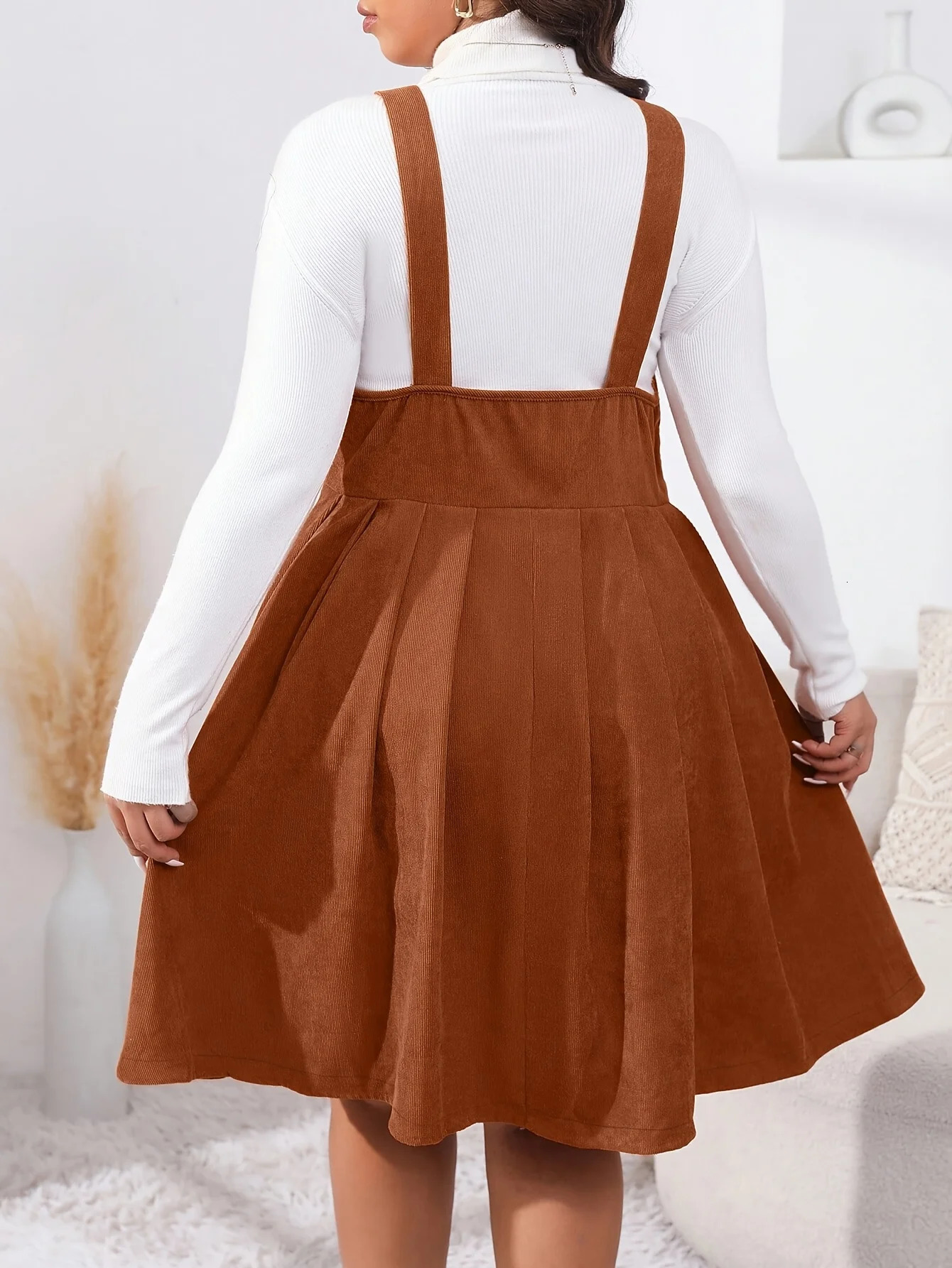 Plus size womens evening dress halter button pleated dress corduroy fabric can be paired with a base layer sweater elegant 250509
