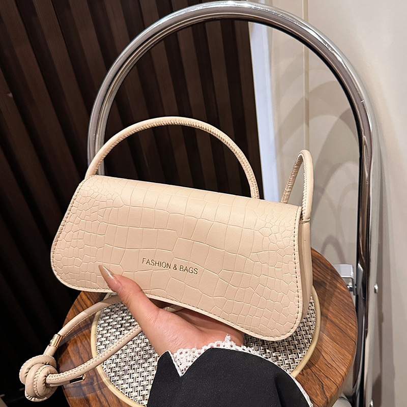 Niche Luxury Bag Texture Armpit New Free Delivery Designer Bag 2025 Spring/summer New Crocodile Pattern Small Square Bag Stylish Commuting Shoulder Cr