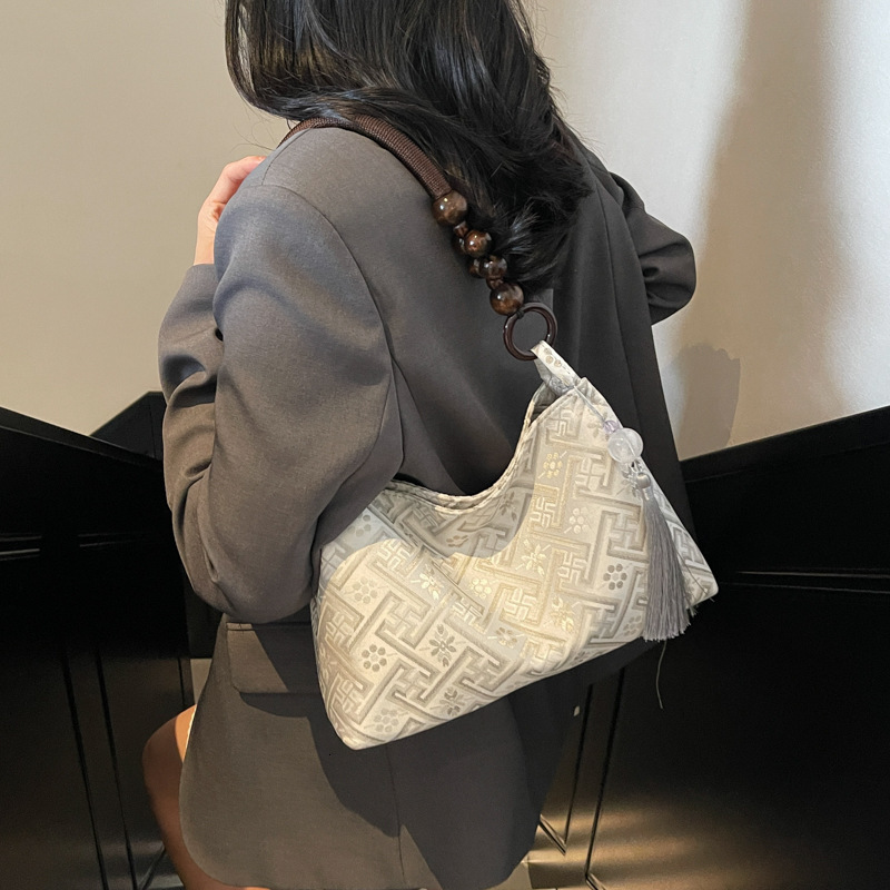 2025 New Chinese style Handheld Underarm for Women, Fashionable, Versatile, and Minimally Designed, High end Shoulder Bag