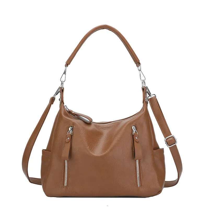 New In 2025 Spring Summer: Women's Fashionable Commuter Bag - Large Capacity, Retro Messenger Style With Textured Shoulder Strap