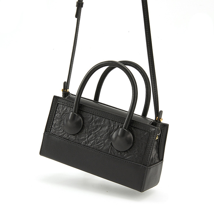 High quality brand, brand new, free delivery design bag, niche design candy color box, handheld shoulder crossbody bag, mobile chain bag