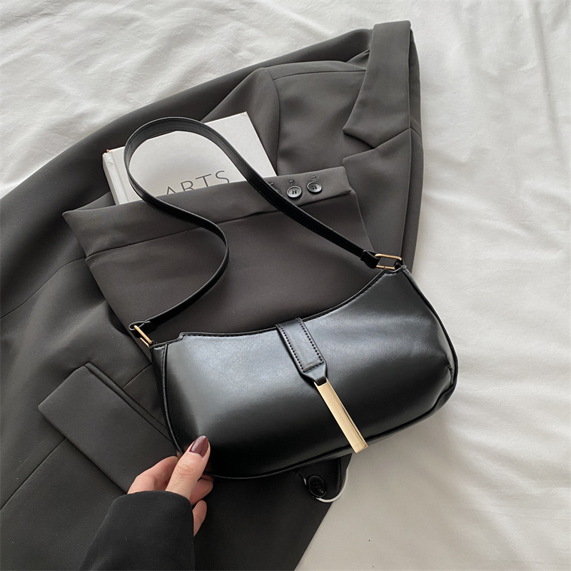 Ins French Niche Luxury Bag Texture For Women Spring 2025 New Solid Color PU Armpit New Free Delivery Designer Bag Bag Commuting Art Crossbody Bag
