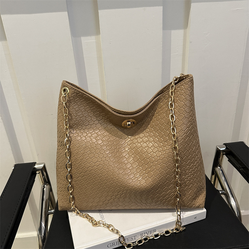 Free Delivery Designer Bag Commuter Lock Shoulder 2025 Winter Versatile Ins Premium Chain Underarm Tote Bag Luxury Bag