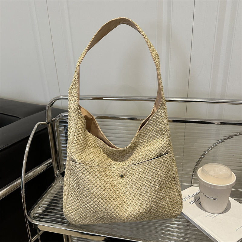Summer Travel Beach Vacation 2025 Grass Commuting One Luxury Bag Shoulder Woven New Free Delivery Designer Bag Large Capacity Tote Bag Luxurious Feeli