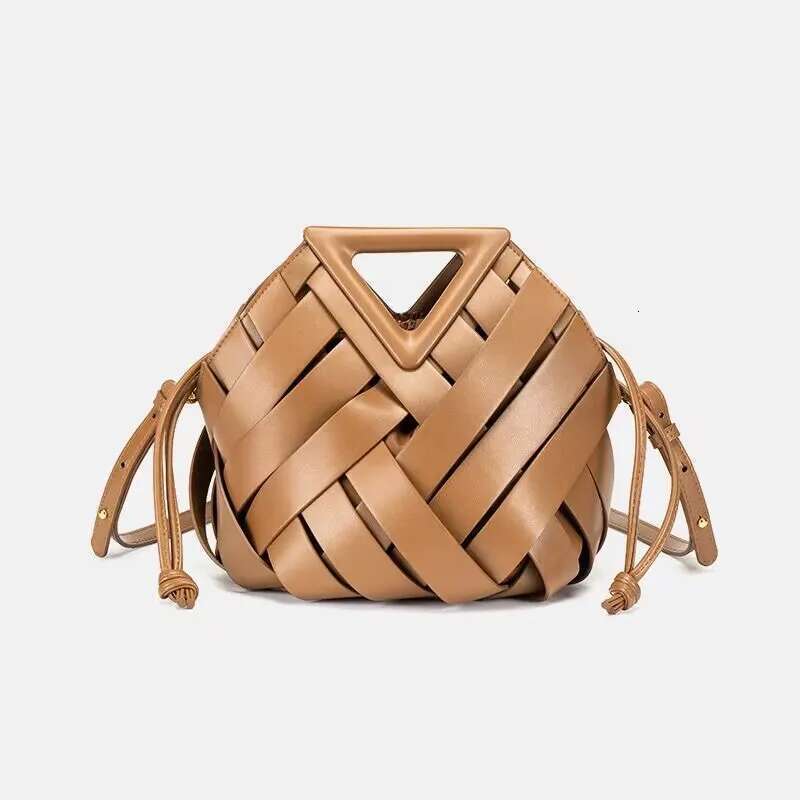 New Design Fashion Woven Genuine Leather Handbag French Portable Retro Trend Shoulder Hollow Out Bucket Bag