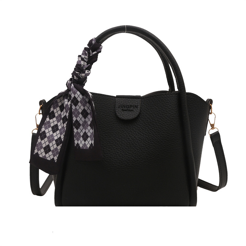 Free Delivery Designer Bag Winter 2025 High End Fashion Bucket Hand Women's New Commuting Versatile Basket Luxury Bag