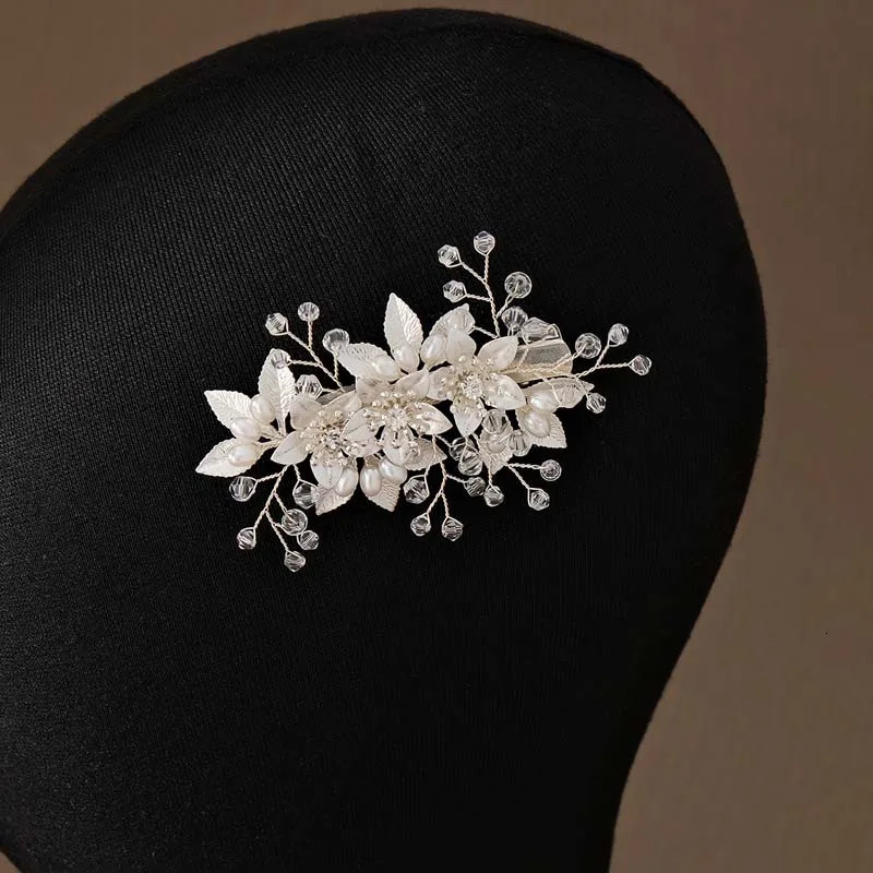 Fashion Pearl Flower Clip Silver Color Hair Combs Wedding Bridal Jewelry Accessories Headpieces For Woman Bride Hair Ornaments 250509