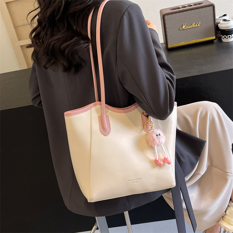 Free shipping on 2025 new designer bagsSimple and Fashionable Office Worker Women's Large Capacity Tote Commuter Premium Shoulder Bag
