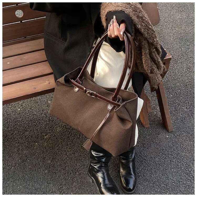 2025 Trendy Large Capacity Commuter Tote - Simple Yet Stylish, Personalized Single Shoulder, Crossbody And Armpit Bag Option