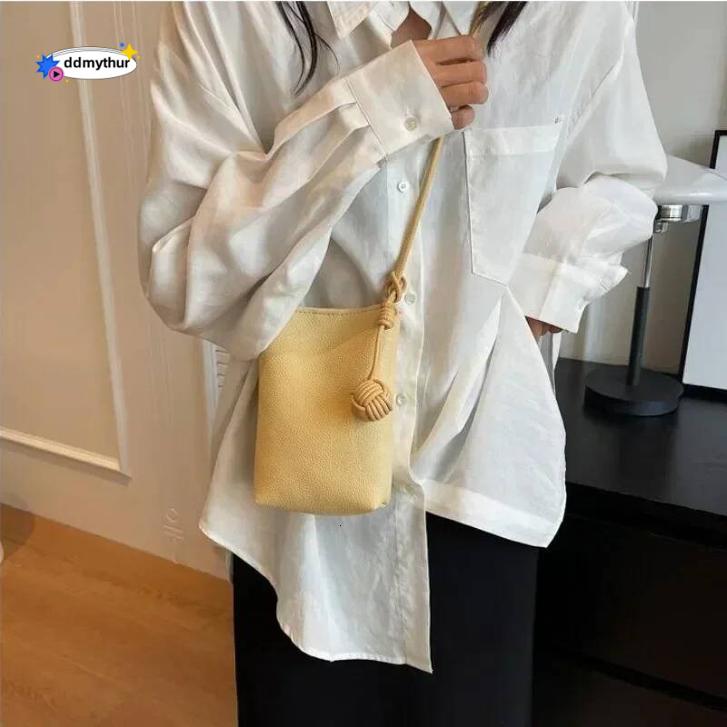 Women Leather Small Crossbody Designer Cell Phone Lightweight Fashion Shoulder Bag Ladies Travel Purse ddmythur