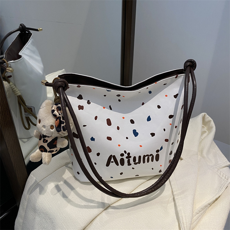 Free Delivery Designer Bag Winter Women's 2025 New Simple Casual Daily Versatile Trend Korean Version Single Shoulder Crossbody Bucket For Women 