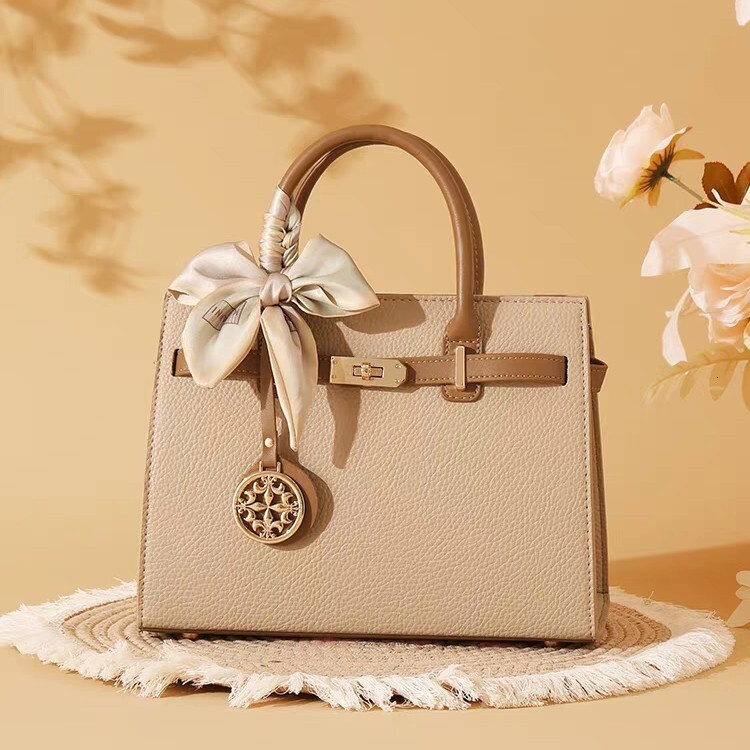 2025S designer new Chinese style Mother Day gift for mothers wedding bride bag high-end sense atmospheric embroidery middle-aged niche women bag