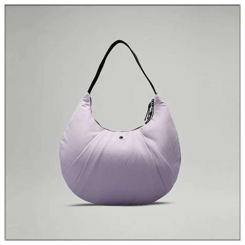 Large capacity Yoga shoulder exercise fiess all-in-one casual ladies dumpling Commuter crescent Portable underarm bag