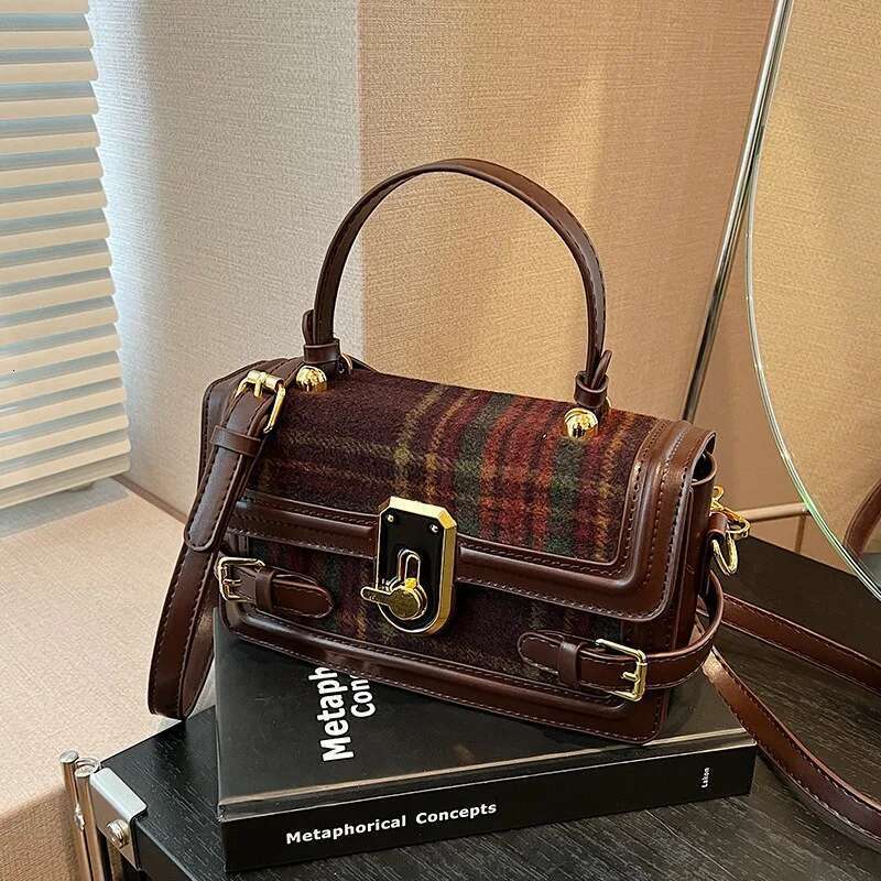 Fashionable Woolen With Color Contrast: Small Batch Women's Popular Crossbody Stylish Square Bag Bags For Women