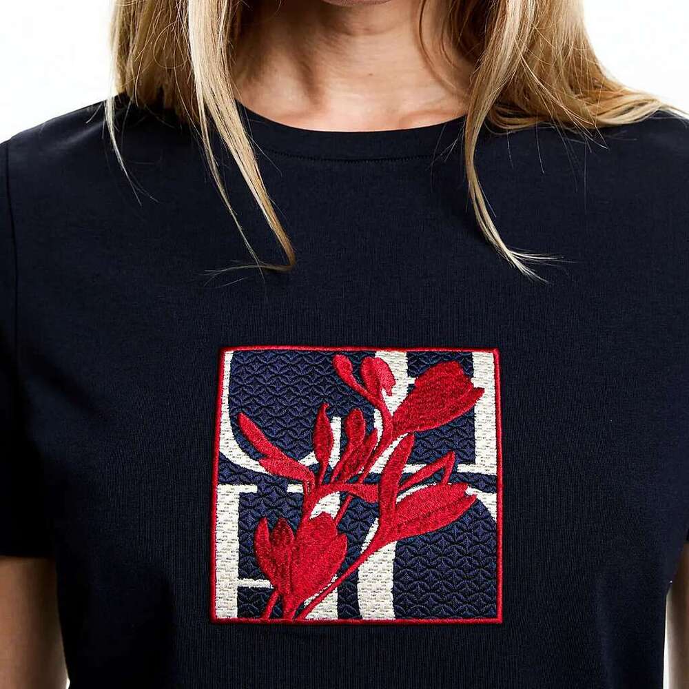 CHCH Women's T-Shirt Summer New High Quality Round Neck Embroidered Texture Top