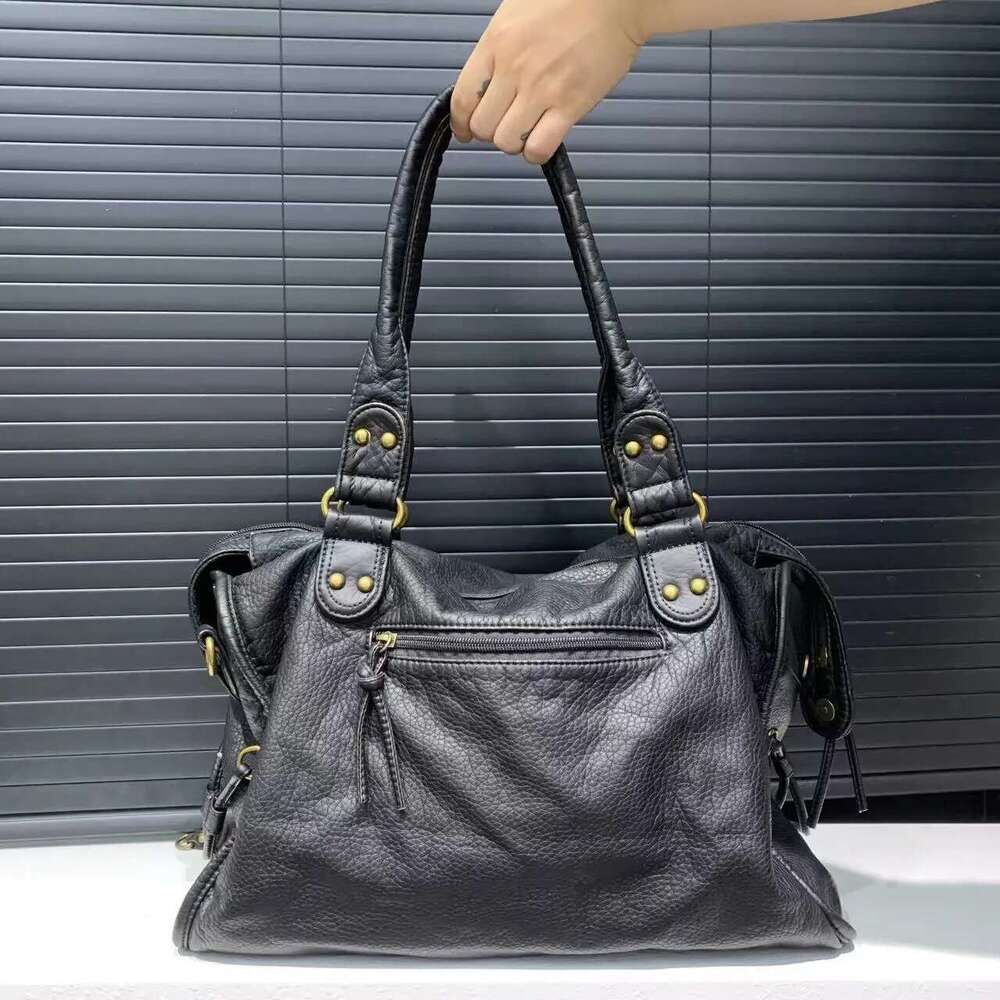 Y2k Spicy Girl One Shoulder Crossbody Vintage Washed Soft Leather Motorcycle Large Capacity Bag