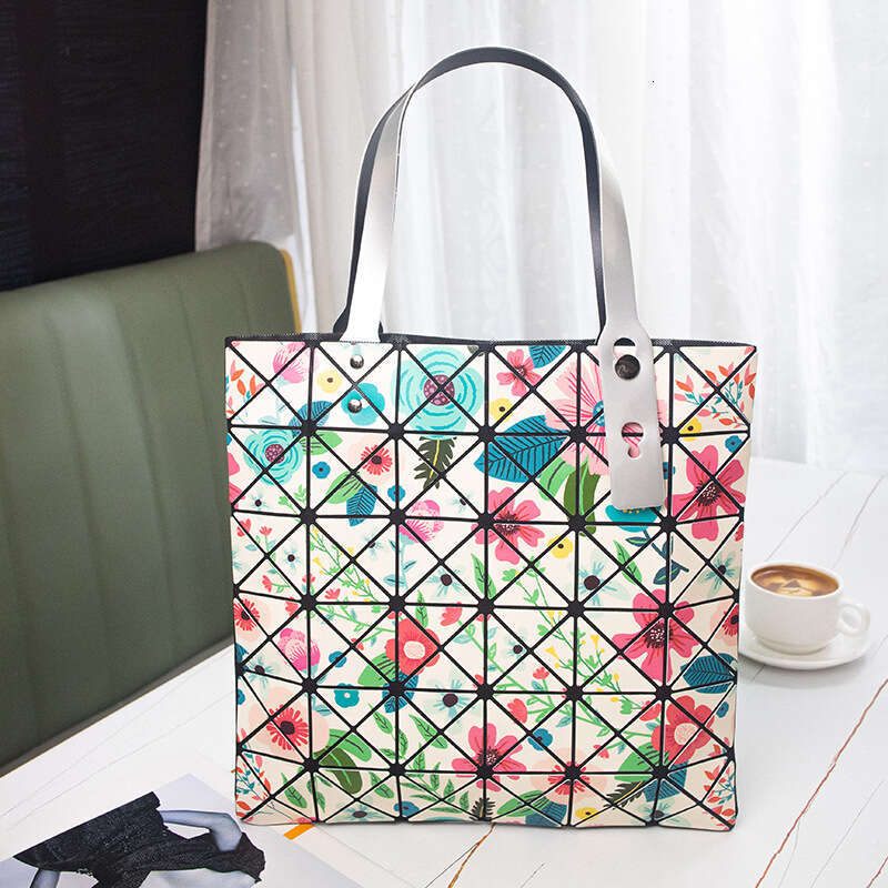 2025 Summer New handbag Folding Geometric Splicing Diamond Grid Women's Fashion Trend Small Simple Underarm Bag