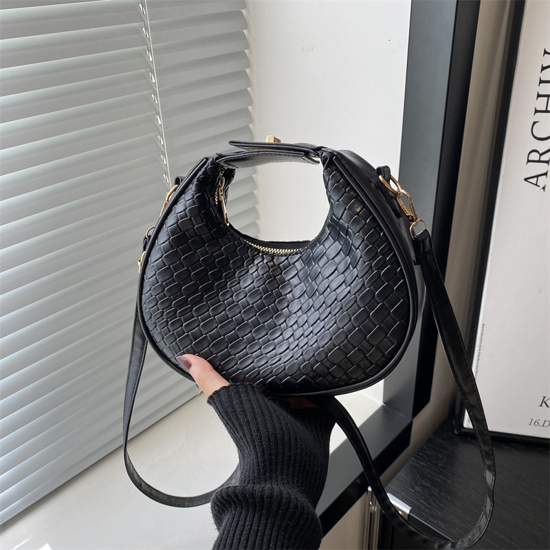 Free Delivery Designer Bag 2025 Winter Fashionable Handheld Single Shoulder Crossbody For Women Simple And Casual Trendy Western Moon Bag Luxury Bag