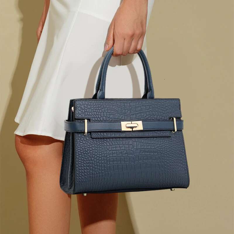 New Style Women's Mom-Style Handbag, Blue Color Gold Buckle Cowhide Leather Large Capacity Commuter Handbag For Women