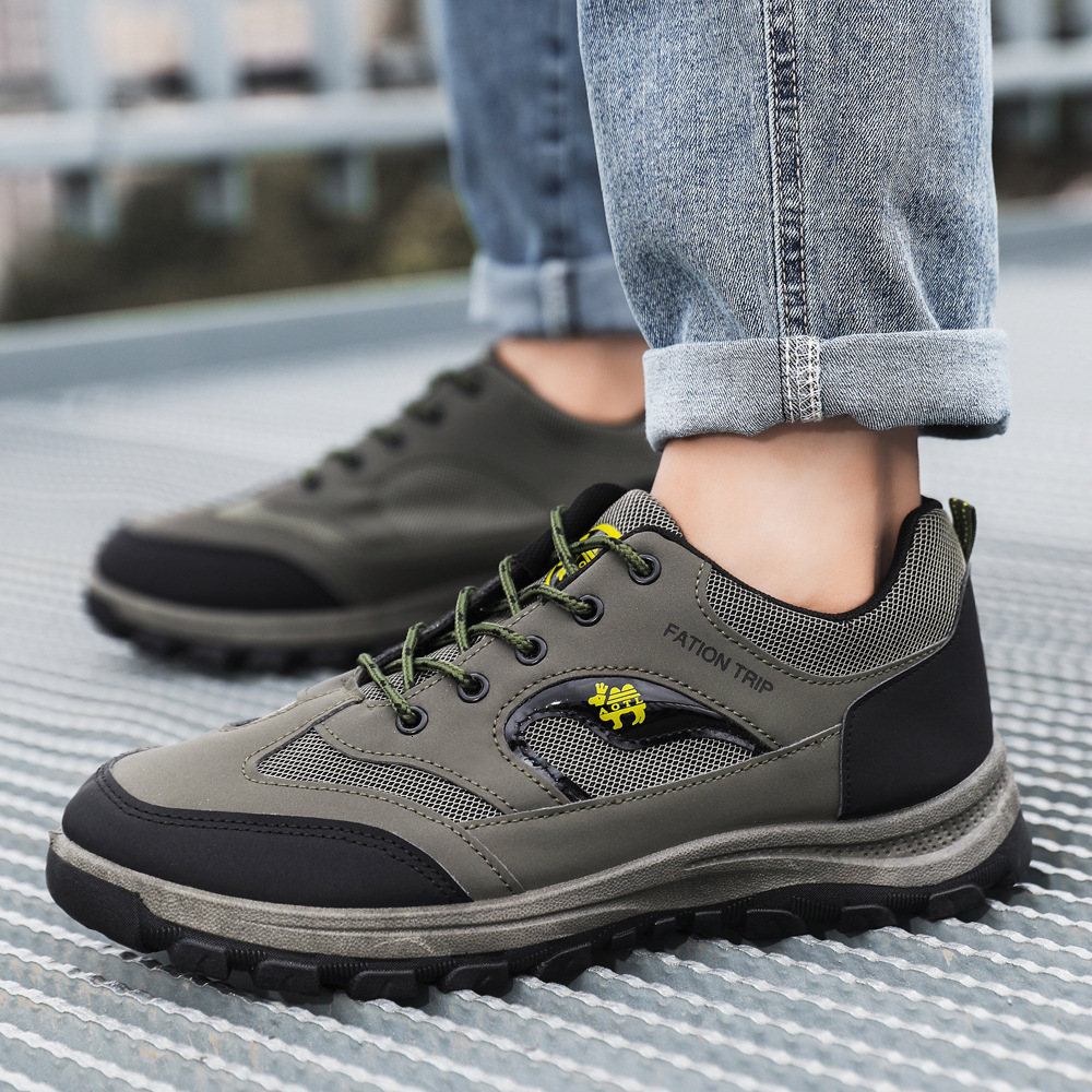 Outdoor hiking men's casual sports autumn and winter velvet cotton shoes, thick soled running shoes