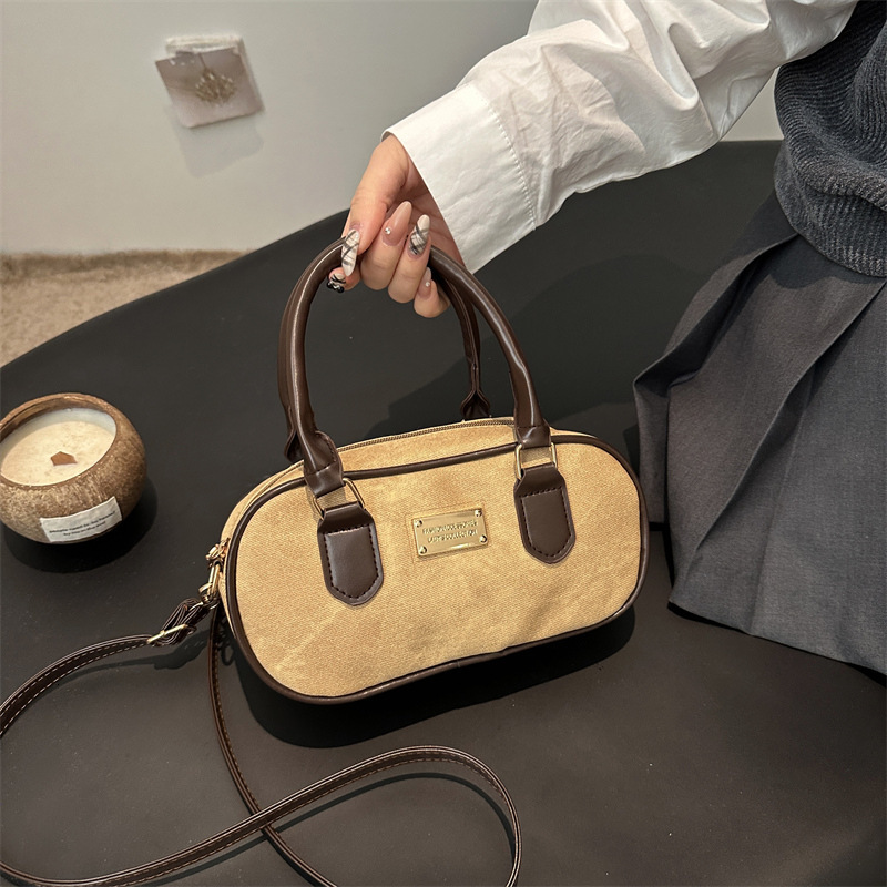 Free Delivery Designer Bag 2025 New Niche Design High End Feel Winter Women's Versatile Chain Crossbody Stylish Small Square Luxury Bag