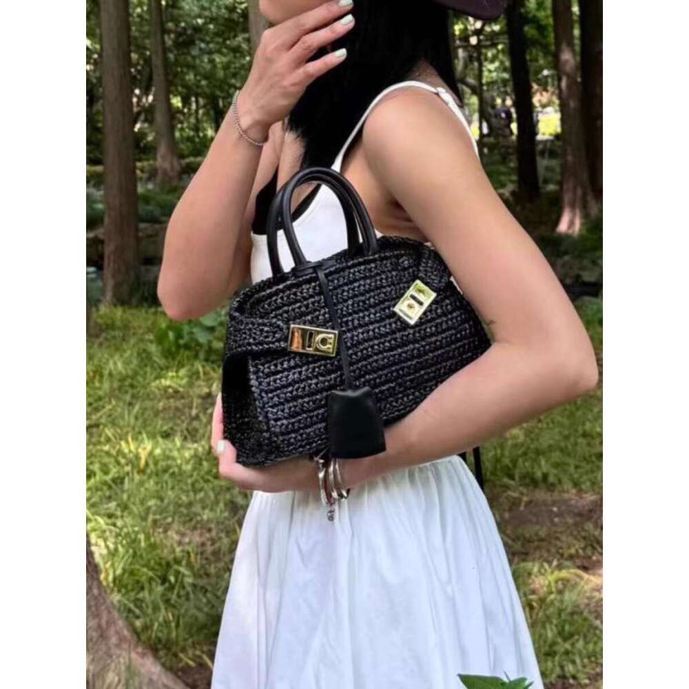 THREE New Product Internet Celebrity Same Style Fashion Versatile Grass Weaving Mini Design Color Contrasting Casual Single Shoulder Handbag for Women