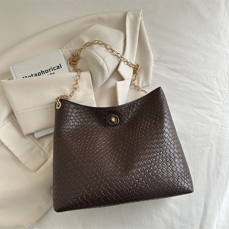 Free Delivery Designer Bag Commuter Lock Shoulder 2025 Winter Versatile Ins Premium Chain Underarm Tote Bag Luxury Bag