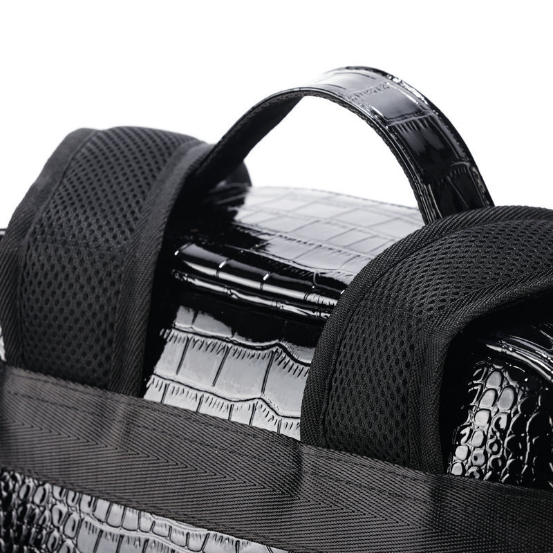 2025S Designer Bag New Casual Men Black Trendy Cool Crocodile Pattern Outdoor Computer Backpack