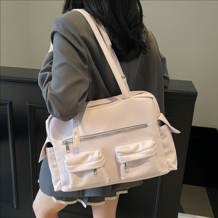 2025 New Personalized Soft Face Versatile Large Capacity Leisure Underarm for Women's Travel, Multi Pocket Single Shoulder Bag Trendy