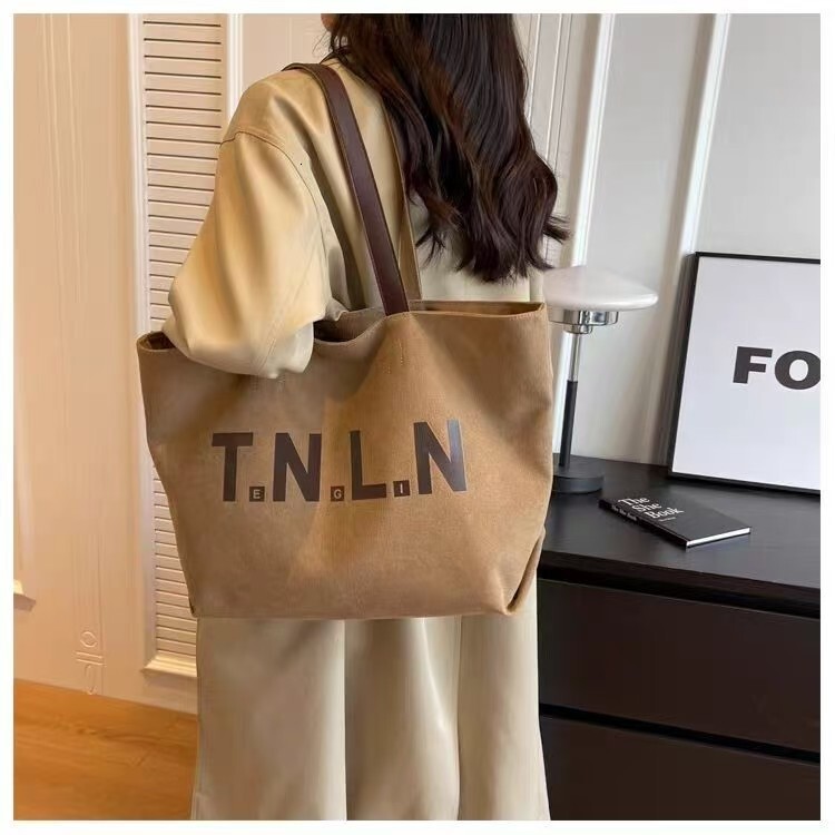 New large capacity women's canvas bag versatile for work and commuting high-end fashion one shoulder designer handbag retro style tote bag fashio