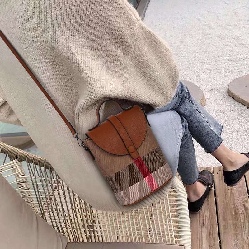 Aidrani Fashionable Women's Mini Plaid Single Shoulder Crossbody Bag, Canvas Patchwork Cowhide Portable Small Bag