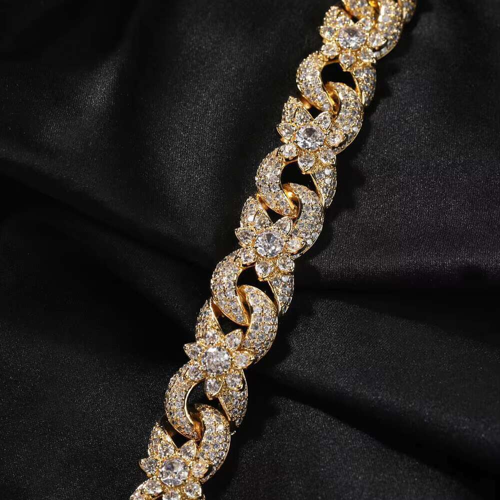 DHCollections Classic Minimalist 14.5mm Link Chunky Sier Zircon Men's Iced Out Infinity Cuban Bracelet
