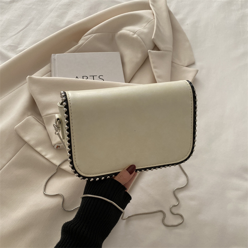 Free Delivery Designer Bag Small Square With Niche Design Shoulder Personalized Simple Women's 2025 Autumn And Winter New Fashionable Diagonal Cr