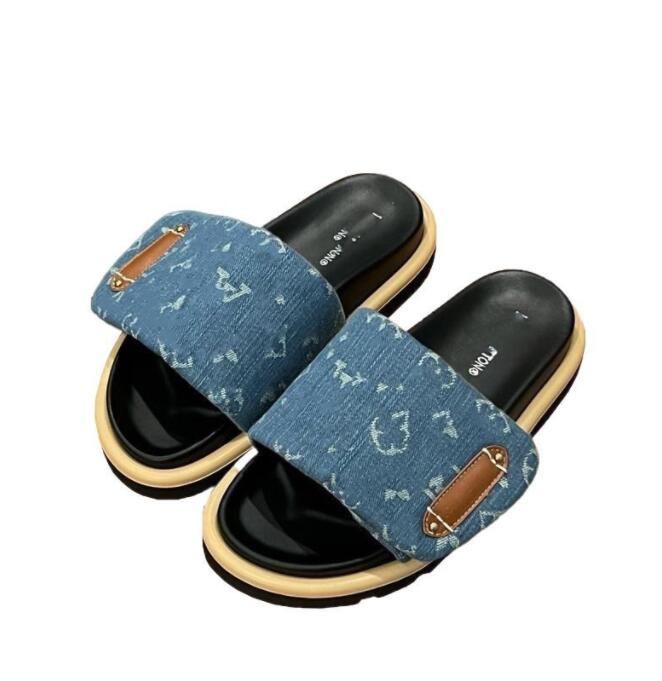 656 Women Slippers Designer Pool Pillow Slides Summer Sandals Fashion Emed Flat Mules Sliders Black Fuchsia Beige Deep Blue Beach Shoes Size 35-44