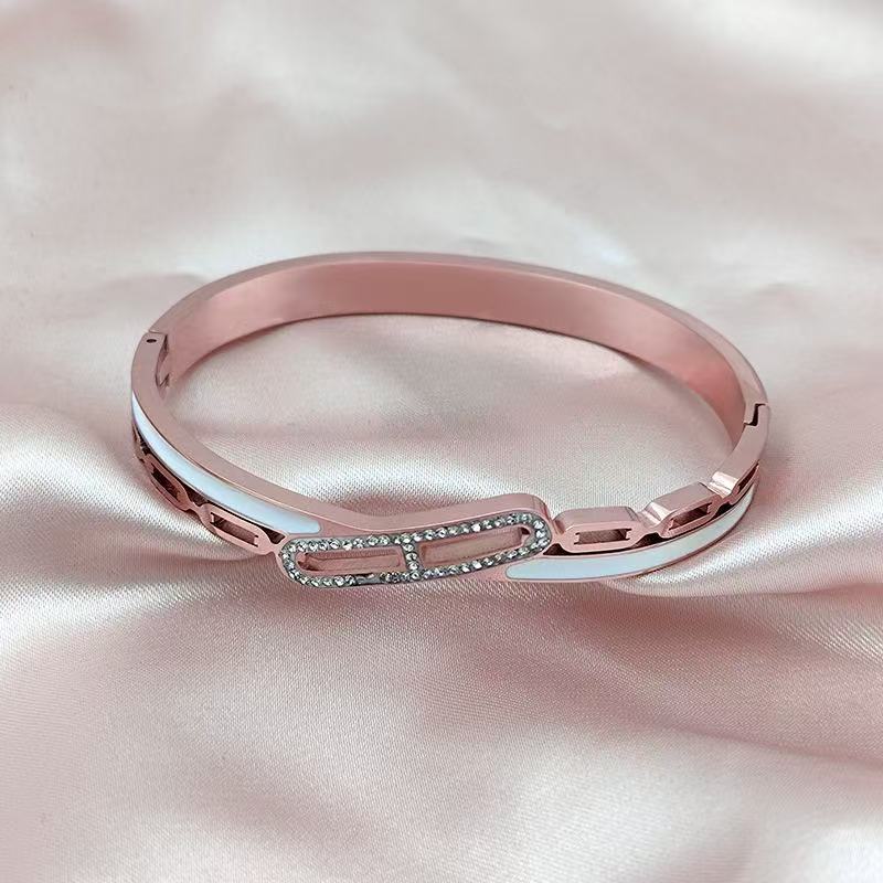 Fashion multi-style copper-plated 18K gold inlaid with full-diamond Mosang stone original advanced new bracelet to buy bracelets to send rings suitabl