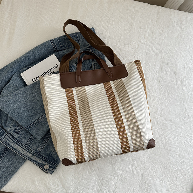 Free Delivery Designer Bag Large Hand For Women In Winter 2025 Fashionable Contrasting Striped Canvas Hand Commuting Tote Single Shoulder Armpit Luxur