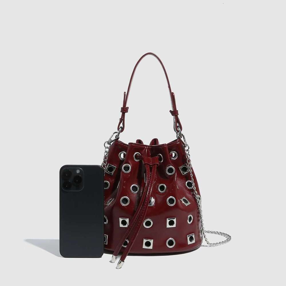 Pump bucket bag design Trendy Rivet Bucket Punk Style Eye Hollow Crossbody Adjustable Handbag Women's Bag