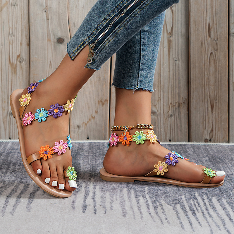 Top quality Brand High Quality New Style Free Delivery Designer Bag Bohemian Sandals 2025 New Ethnic Style Colorful Flower Flat Shoes for Women, Large