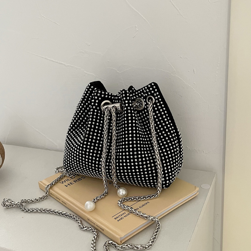 Top brand high-quality new free delivery designer bag with diamond inlay and drawstring fashion design crossbody bag for women's shiny diamond ch
