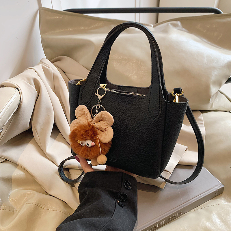 New popular bags, new women's small tote bucket bags, high-end texture designer commuter crossbody bags, versatile fashion casual women's ha