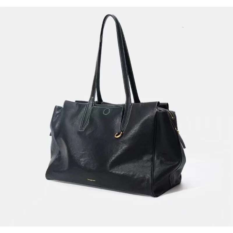 New Large Capacity Travel Shoulder Bag, Vegetable Tanned Cowhide Briefcase